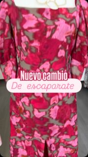 Escaparate nuevo 🤩😎tendencia rojo+rosa 😎🤩 y en estos vestidos queda ideal los tonos con ese estampado. 

Cada vez me gusta más esta mezcla 😍😍 y a ti¿ que te parece? Cuentameeeee 👇👇 todo disponible en la web. Feliz fin de semana preciosas 😘😘 
#musthave #outfitinspo #dailyfashion #fashionstyle #trendalert