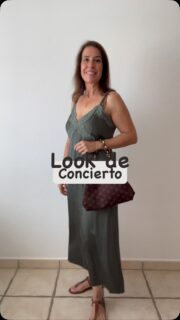 Este es el outfit que me puse para irme de concierto 🤩😎🤩 

Vestido lencero en raso que me encantaaaaa y el bolso del momento en lunares 😍💃🏻😍 con el detalle de la cadena corta, le da un toque ideal. Mis sandalias planas favoritas y la gargantilla nueva de la virgen milagrosa 🤩 

Cómoda, fresquita y divina 🤩 y a ti, ¿ te gusta este look? Te leoooo 👇👇👇 #GRWM #reel #inspo #vestidos #outfits