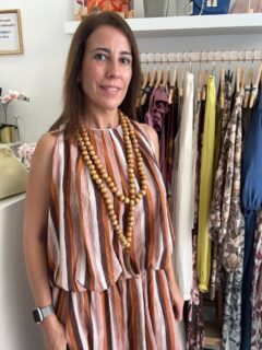 ¡El conjunto que está marcando tendencia! 🤍

Luce un estilo moderno y sofisticado con este conjunto imprescindible de la temporada. Cómodo, versátil y fácil de combinar, es la elección perfecta para cualquier ocasión. 🤩🤩 

Todo un must que no puede faltar en tu armario!! 😎 cuéntame que te parece esta tendencia 👇👇