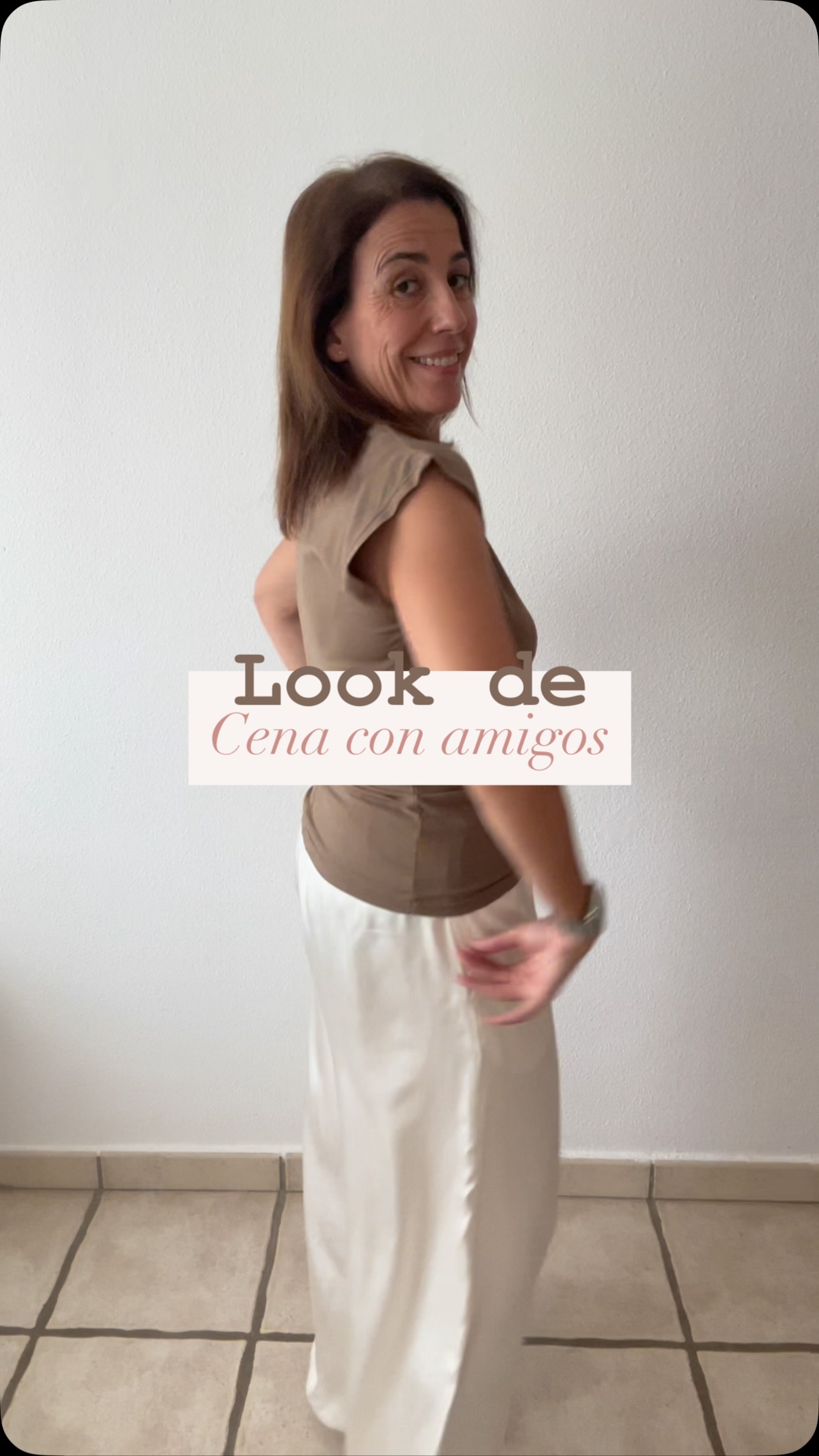 Aquí tenéis el outfit ganador para salir a cenar con mis amigos 🤩😎😍 

Este es el que más os ha gustado y a mi también 😂😂 el pantalón bombacho ya lo tenía en otro color y ahora lo tengo también en crudo 🤪

La camiseta ha llegado nueva, y no estaba segura de que me quedase bien, pero me sorprendió y ME ENCANTA 🥰🥰 

No soy mucho de tacones, pero para ir un poco más arreglada si me los pongo 😎 y este es el resultado final. 

Cuéntame qué te parece como lo he combinado todo, que me encanta leer vuestros comentarios 👇💃🏻😘 

#lookdeldia #cenadeamigos #summervibes☀️ #inspo  #inspolooks