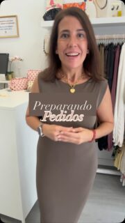 Estoy de vacaciones pero he tenido que venir a la tienda 🤪💃🏻 

No puedo dejar vuestros pedidos de la web esperando hasta la vuelta de las vacaciones, así que, he venido a la tienda a prepararlos para que los tengáis cuanto antes 😎 

Además, ha llegado a la tienda vuestros encargos una semana antes de lo previsto y novedades chulísimas que estoy deseando enseñaros 😍🤩 como para no venir!!! 🤣😂 

Todo listo para vosotras!!! Hoy salen los pedidos y deseando que me digáis vuestros #feedback 🫶🫶 y millones de gracias por vuestras compras!!! 😘😘 

#shoponline #moda #envíos #moda