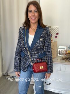 No seas guapa, sé icónica 😍🤩😎 y de ahí para arriba 💃🏻💃🏻 

Hoy he elegido este look y estas frases para subir la autoestima y valorar los pequeños detalles que tenemos en el día a día y alrededor nuestro, y que al final, son las cosas que verdaderamente tiene importancia. 

Quien mejor que tú misma para valorarte, quererte, disfrutar de las cosas y verte siempre espectacular 😍🤩 

yo te doy la inspiración con la ropa y el outfit, tú te encargas de sacarte partido y subirte al máximo nivel, porque si, hay que ser icónica 😎 

Cuéntame, que te parece el look y si estás de acuerdo con alguna de estas frases, que te leo como siempre 👇😘 

#OOTD  #inspo #tendencias #shoponline #moda