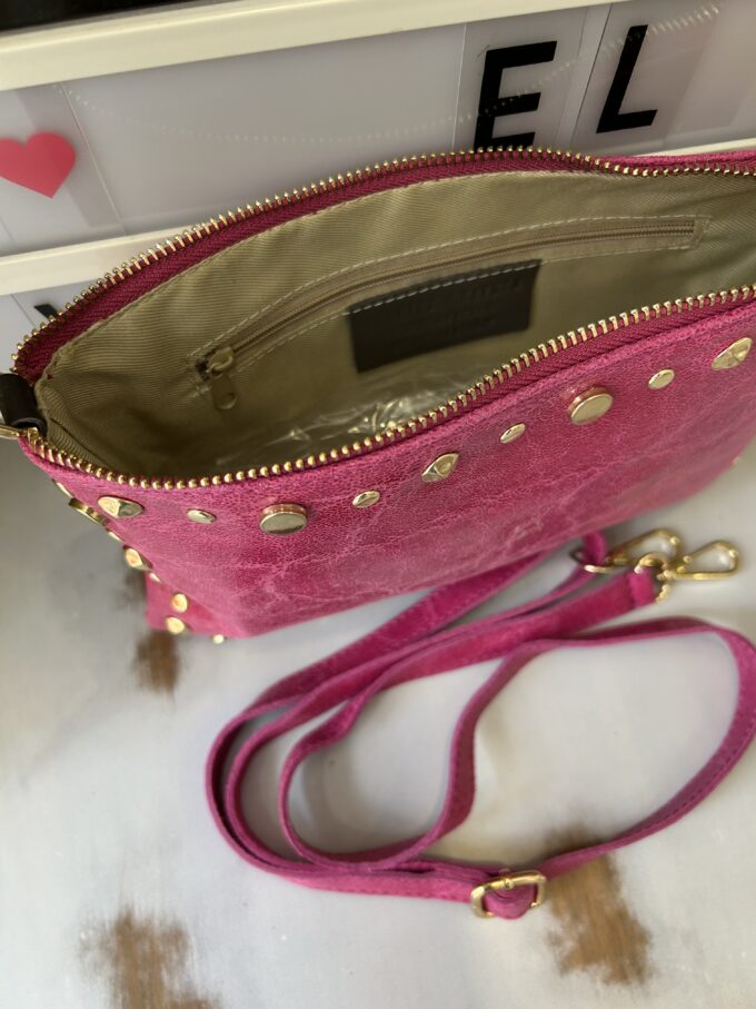 Cartera Tachas Fucsia
