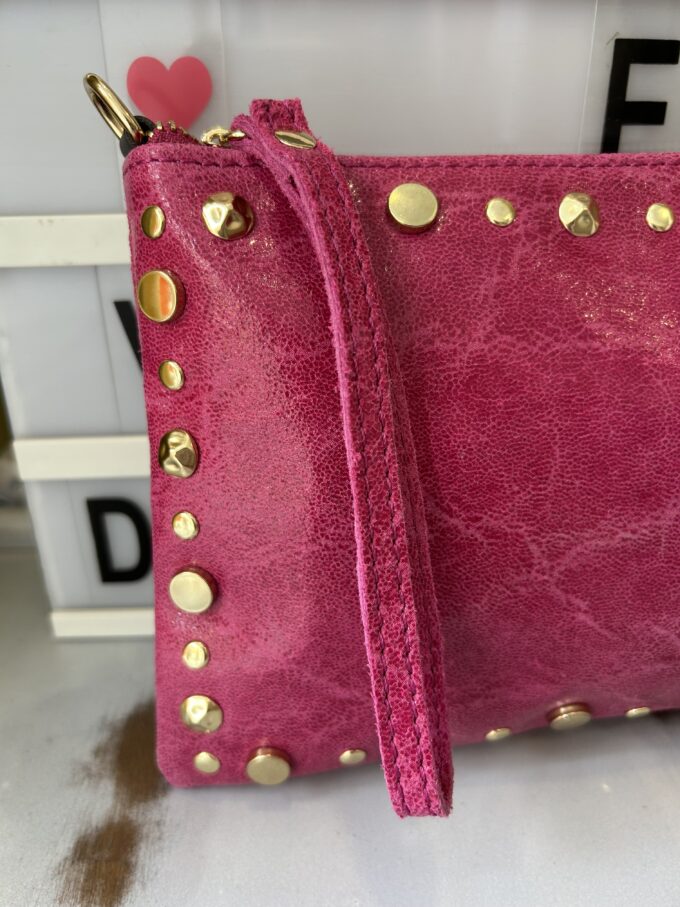 Cartera Tachas Fucsia