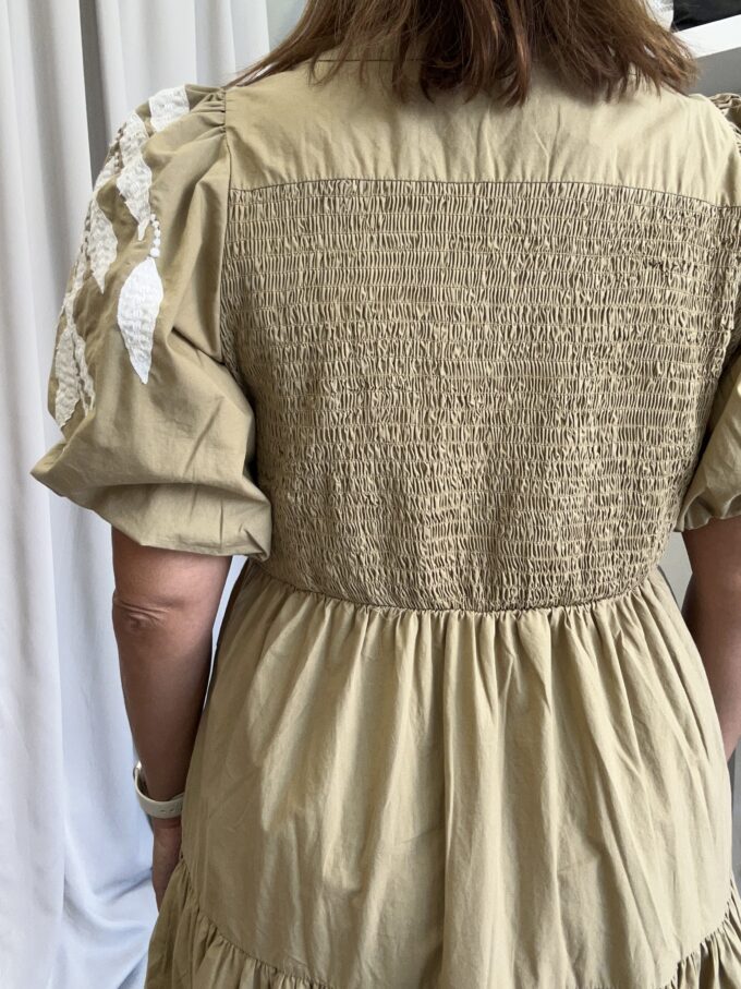 Vestido Bordados Trigo