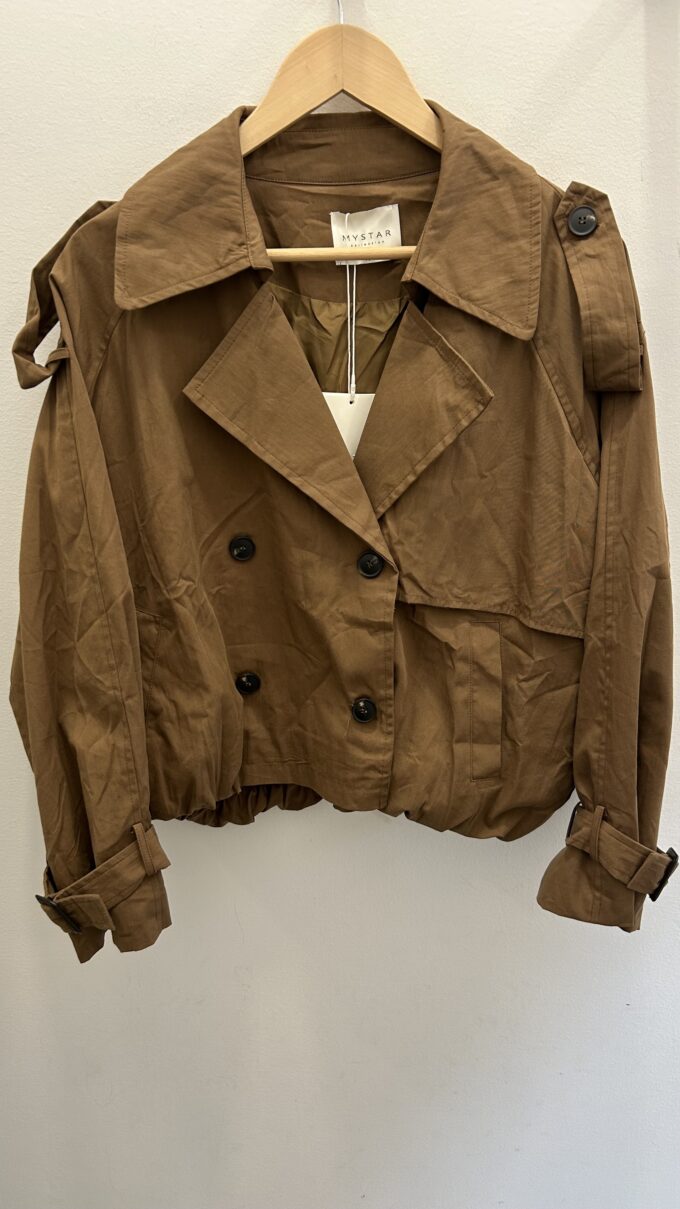 Trench Corto Marrón