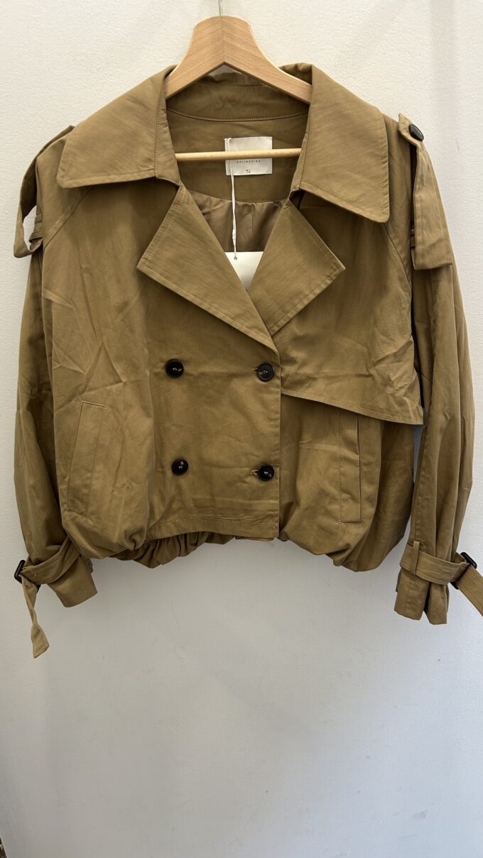 Trench Corto Camel