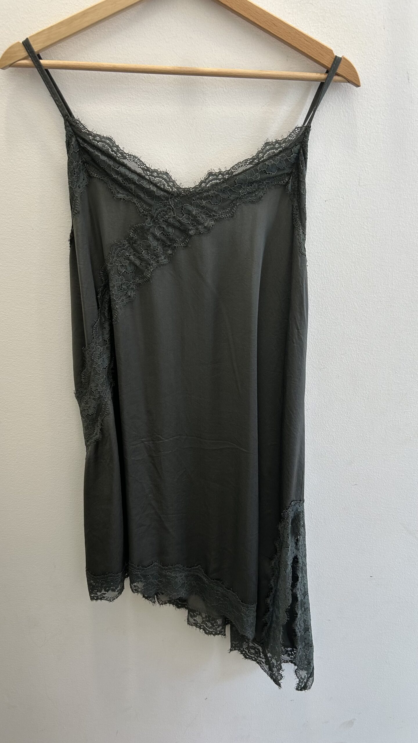 Lencero Asimétrico Largo Verde