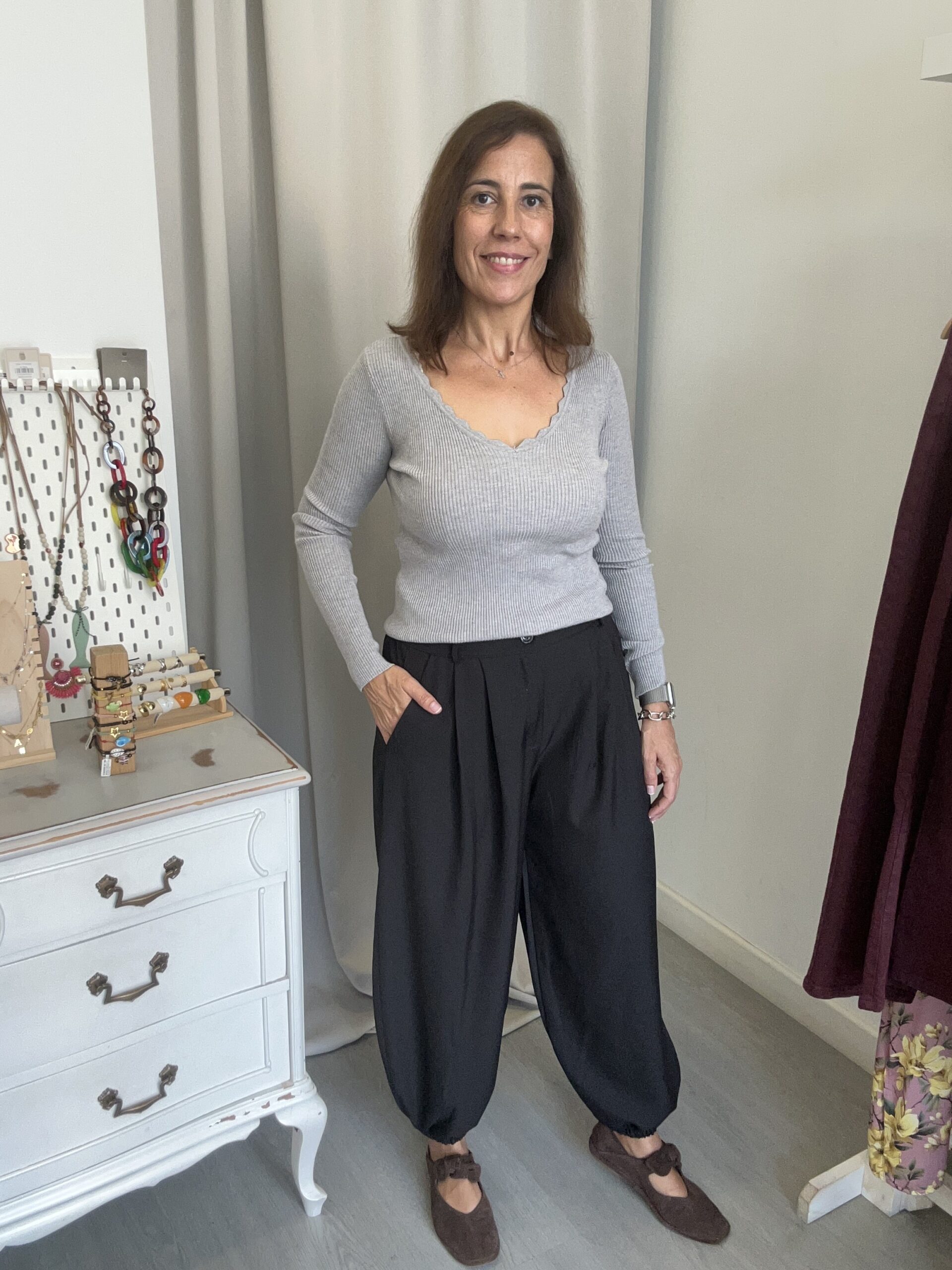 Pantalón Bombacho Pinzas Negro