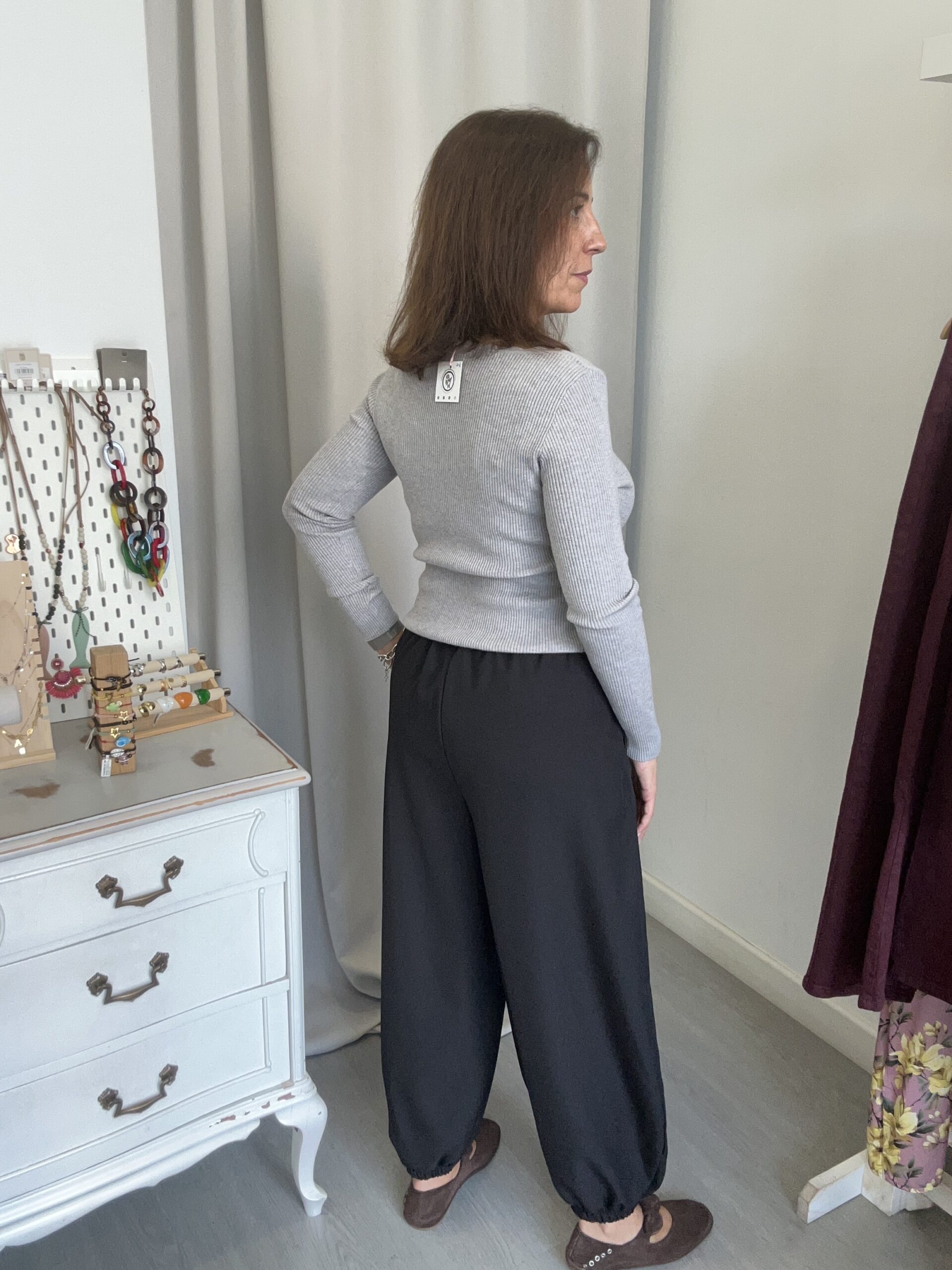 Pantalón Bombacho Pinzas Negro